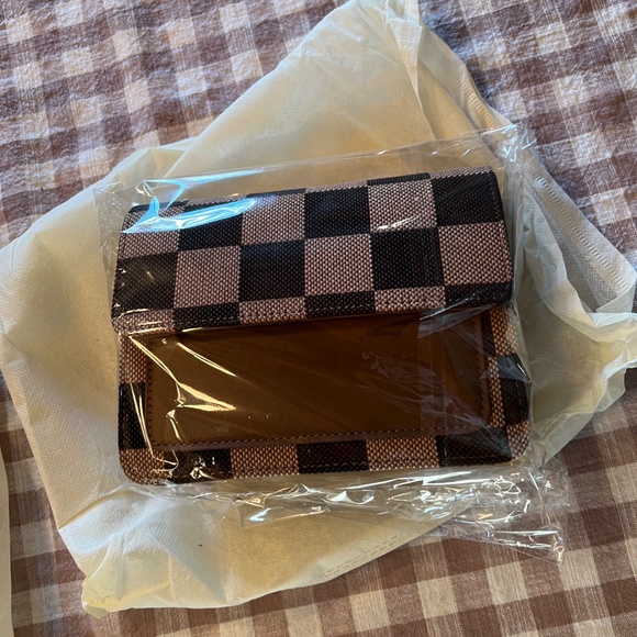 NWOT Ivy & Taylor Paris Bag - Picture 6 of 8